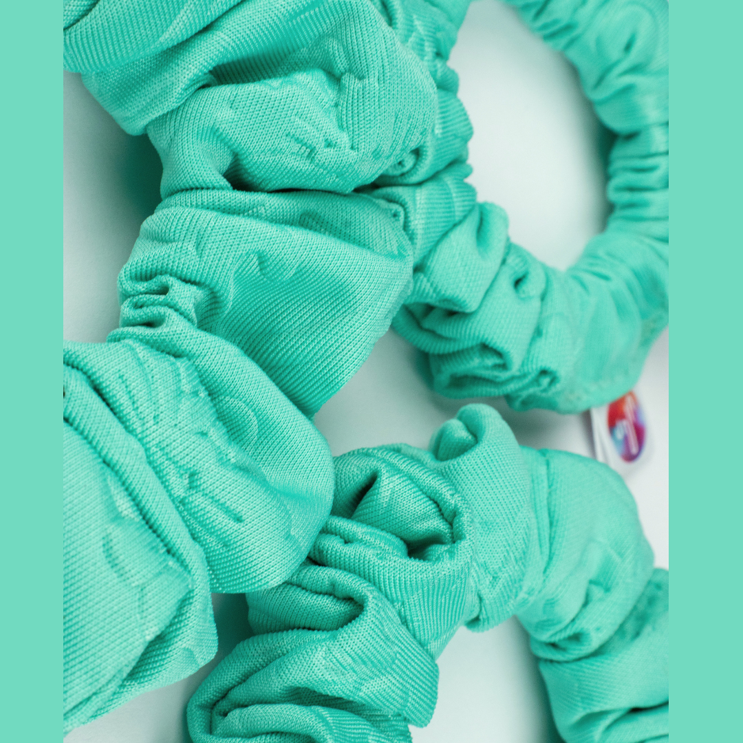 Move & Groove (embossed floral & vines)