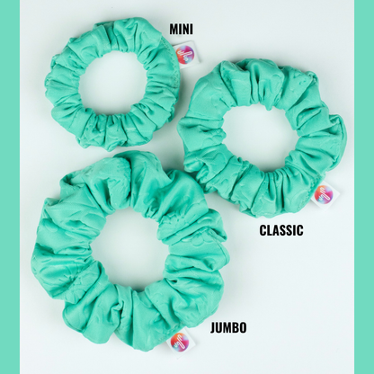 Move & Groove (embossed floral & vines)